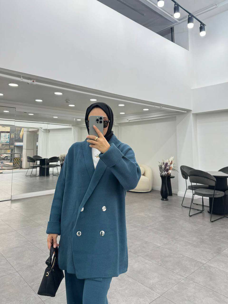 Ensemble bleu sarcelle avec blazer