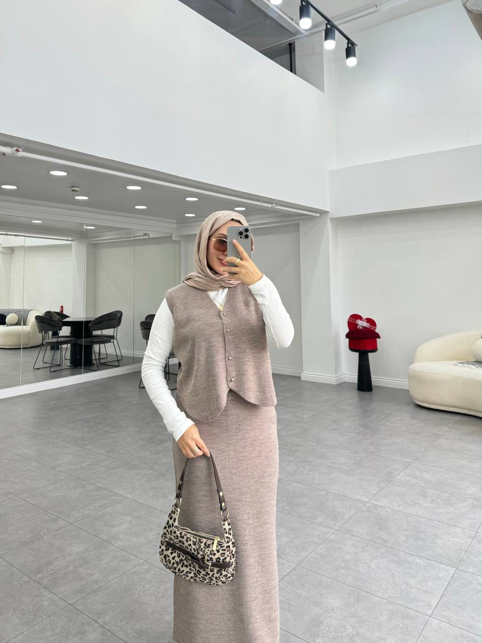 Ensemble en maille avec jupe longue et cardigan