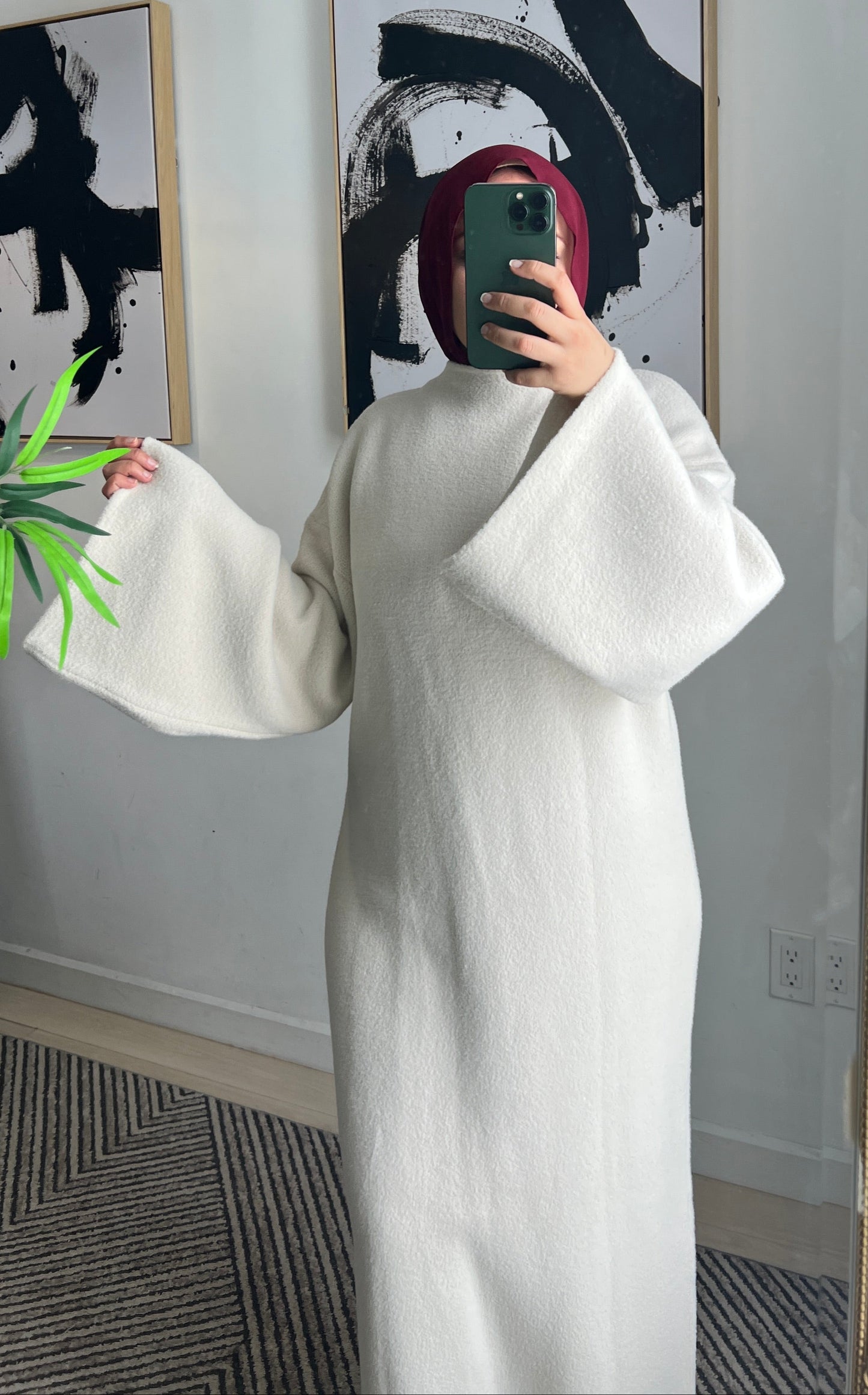 Robe blanche minimaliste
