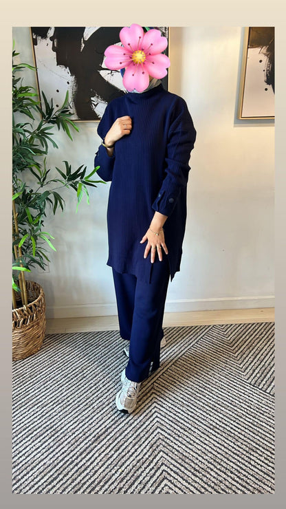 Ensemble en maille bleu marine