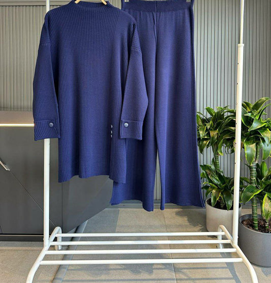 Ensemble en maille bleu marine