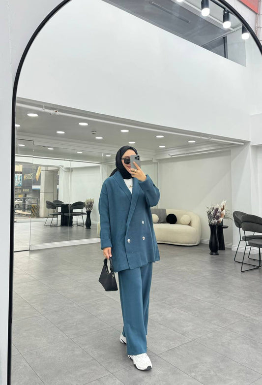 Ensemble bleu sarcelle avec blazer