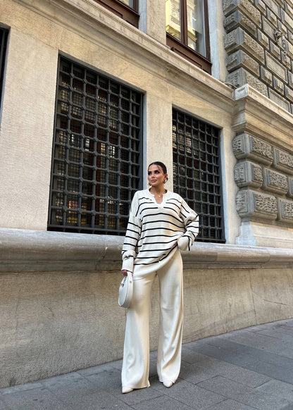 Ensemble confortable et élégant en maille rayée