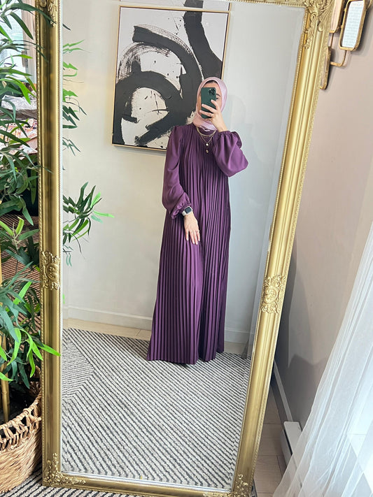 Robe Mauve Plissée Élégante